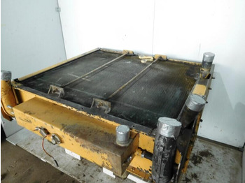 Радијатор LIEBHERR