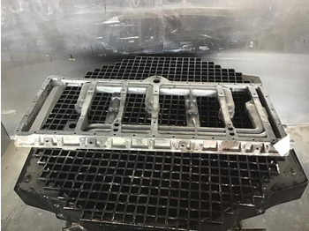 Кабина и ентериер LIEBHERR