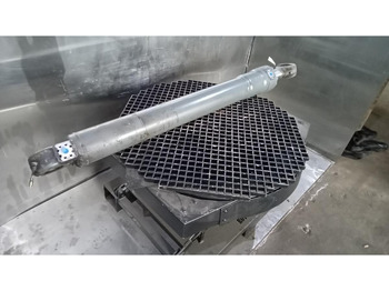 Хидрауличен цилиндар LIEBHERR