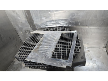 Кабина и ентериер LIEBHERR