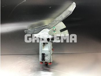 Педала LIEBHERR