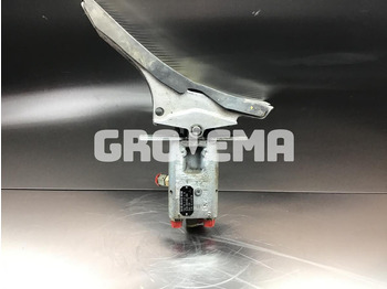 Педала LIEBHERR