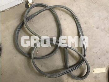 Кабина и ентериер LIEBHERR