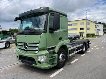Камион со кабинска шасија MERCEDES-BENZ Actros 2543