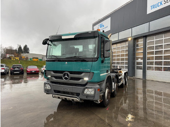 Камион со кука за подигање MERCEDES-BENZ Actros