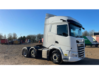 Камион влекач DAF XF 530