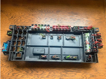 Осигурач за Камион IVECO Sicherungskasten Multiplex System Body Computer 504360323: слика 3 Осигурач за Камион IVECO Sicherungskasten Multiplex System Body Computer 504360323: слика 3