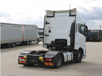 Лизинг на Ford F-MAX LL 12S, EURO 6, LOWDECK, NAVIGATION, INDEPENDENT AIR CONDITIONING Ford F-MAX LL 12S, EURO 6, LOWDECK, NAVIGATION, INDEPENDENT AIR CONDITIONING: слика 4 Лизинг на Ford F-MAX LL 12S, EURO 6, LOWDECK, NAVIGATION, INDEPENDENT AIR CONDITIONING Ford F-MAX LL 12S, EURO 6, LOWDECK, NAVIGATION, INDEPENDENT AIR CONDITIONING: слика 4