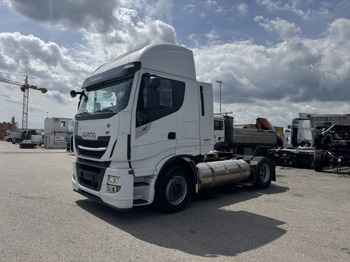 Камион влекач IVECO Stralis 460