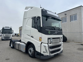 Камион влекач VOLVO FH 460