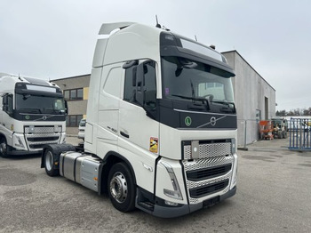 Камион влекач VOLVO FH 460