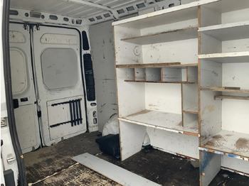 Товарно комбе Peugeot Boxer 330 2.2 HDI L2H2 Première Airco Cruise Camera side: слика 5