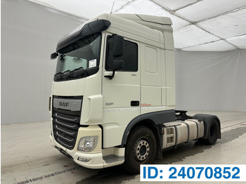 Камион влекач DAF XF 450