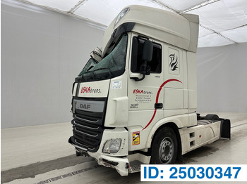 Камион влекач DAF XF 460