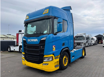 Камион влекач SCANIA R 410