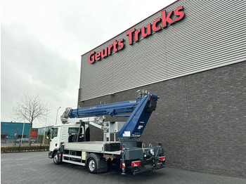 Камион со кран MAN TGL 7.190 4X2 BB BOCKER AK37/4000 + JIB MONTAGEKRAN/DACHDECKERKRAN/ROOFCRANE/KRAAN/KRAN/GRUA: слика 3 Камион со кран MAN TGL 7.190 4X2 BB BOCKER AK37/4000 + JIB MONTAGEKRAN/DACHDECKERKRAN/ROOFCRANE/KRAAN/KRAN/GRUA: слика 3