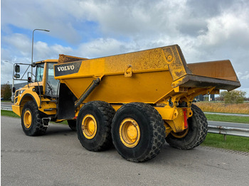 Зглобен истоварувач Volvo A30F: слика 3