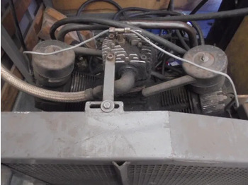 Камион сандучар DAF LF 45 150 NL TRUCK SERVICE TRUCK MET COMPRESSOR: слика 3