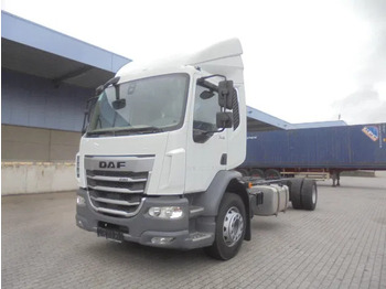 Камион со кабинска шасија DAF XB