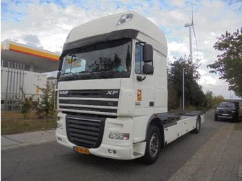 Транспортер на контејнер/ Камион со променливо тело DAF XF 105 410