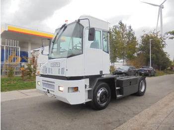 Трактор на терминалот KALMAR