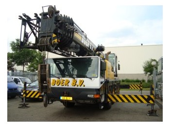 Мобилен кран Liebherr LTM1080   8X8X8: слика 1