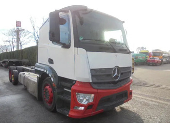 Автотранспортен камион Mercedes-Benz Actros 2340 LL: слика 3