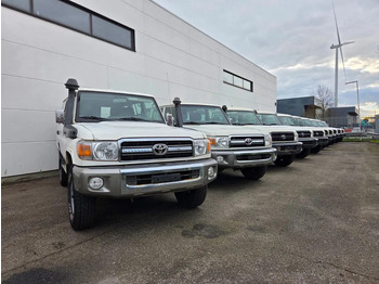Пикап TOYOTA Land Cruiser