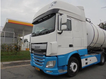 Камион влекач DAF XF 440