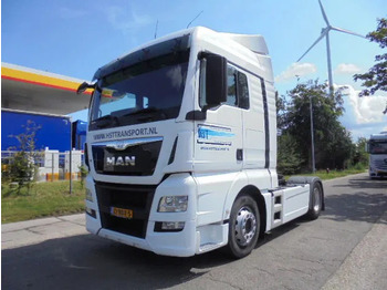 Камион влекач MAN TGX XL