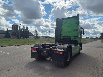 Камион влекач Volvo FH 460: слика 3