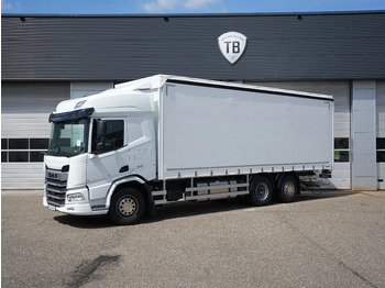 Камион со церада DAF XD 450