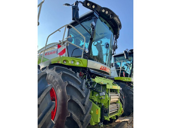 Комбајн за сточна храна CLAAS Jaguar 950