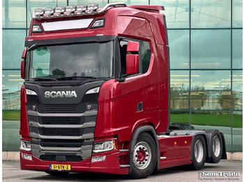 Камион влекач SCANIA S 500
