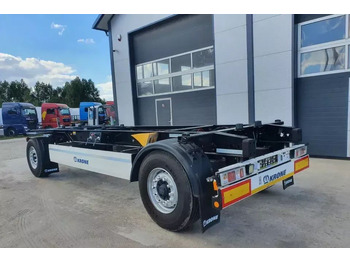 Транспортер на контејнер/ Приколка со променливо тело KRONE