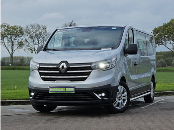 Минибус RENAULT Trafic 2.0