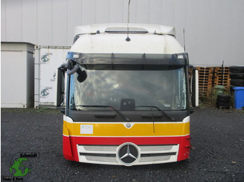 Кабина и ентериер MERCEDES-BENZ