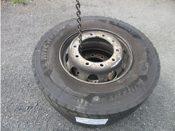 Гума за Камион Michelin 315/70R22.5 // 2 X ACHTER BAND MET STAAL WIEL: слика 4