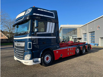 Камион со кука за подигање DAF XF 106 530