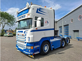 Камион влекач SCANIA R 560