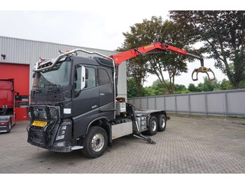 Камион за дрва VOLVO FH16 750