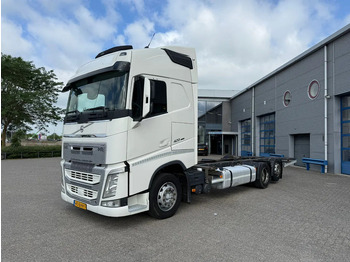 Транспортер на контејнер/ Камион со променливо тело VOLVO FH