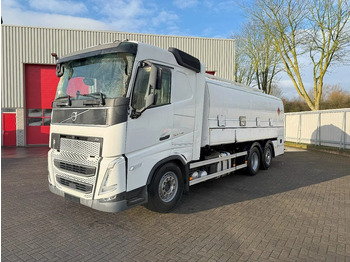 Камион цистерна VOLVO FH
