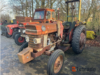Трактор MASSEY FERGUSON 100 series