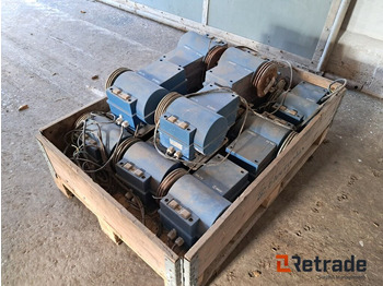 Земјоделска машина 13 stk Spjældmotorer  Da 75-1: слика 3