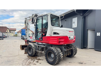 Лизинг на Takeuchi TB295W - 2014 Year - Powertilt - 3X Buckets Takeuchi TB295W - 2014 Year - Powertilt - 3X Buckets: слика 3 Лизинг на Takeuchi TB295W - 2014 Year - Powertilt - 3X Buckets Takeuchi TB295W - 2014 Year - Powertilt - 3X Buckets: слика 3