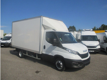 Комбе фургон Iveco Daily 35C16: слика 3