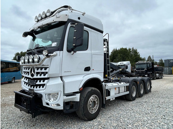 Камион со кука за подигање MERCEDES-BENZ Arocs 3253
