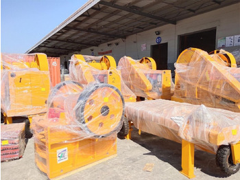 Нов Дробилката за вилица Kinglink Diesel engine Driven Portable Jaw Crusher: слика 3