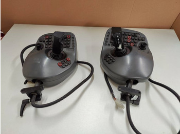 Електричен систем за Опрема за шумарство Komatsu Joysticks: слика 5